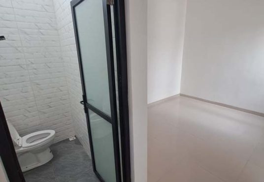 Rumah Baru Putih Limasan Modern Utara Pasar Godean