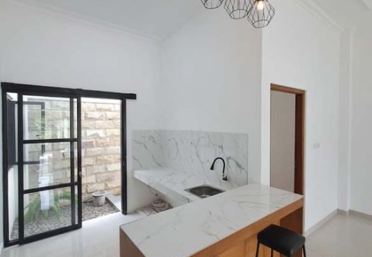 Rumah Baru Putih Limasan Modern Utara Pasar Godean