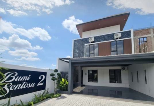 Bumi Sentosa 2 - Dijual Rumah 2 Lantai Baru Full Furnished Dekat SD Model