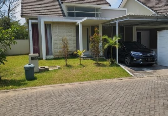 DIJUAL RUMAH MEWAH TANAH LUAS SIAP HUNI POJOK Perumahan Elite Citra Grand Mutiara