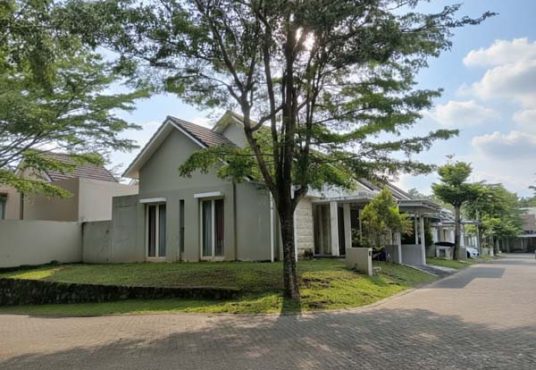 DIJUAL RUMAH MEWAH TANAH LUAS SIAP HUNI POJOK Perumahan Elite Citra Grand Mutiara