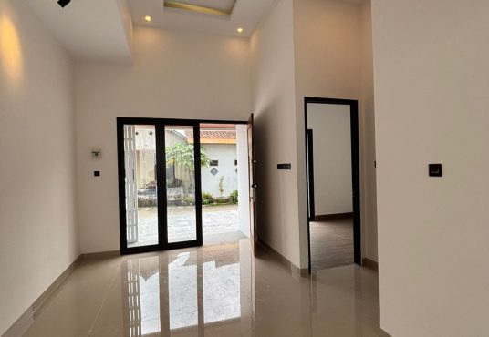 Rumah Cantik Limasan Modern Dekat Pusat Industri Gerabah Kasongan