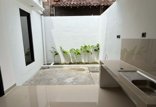 Rumah Cantik Limasan Modern Dekat Pusat Industri Gerabah Kasongan