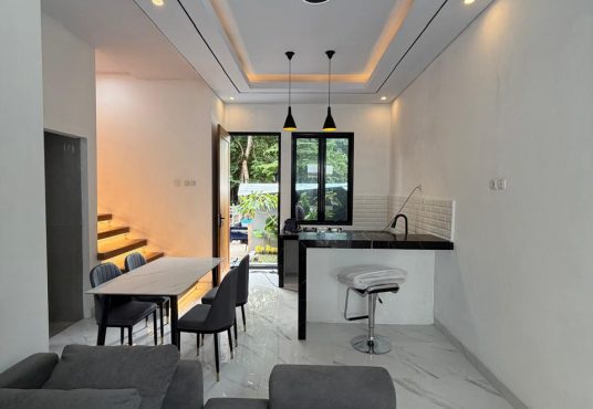 RUMAH MEWAH 2 LANTAI FURNISHED MURAH DI PONDOK INDAH RESIDENCE JAKAL KM 13