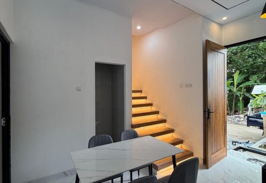 RUMAH MEWAH 2 LANTAI FURNISHED MURAH DI PONDOK INDAH RESIDENCE JAKAL KM 13