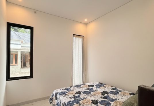 RUMAH MEWAH 2 LANTAI FURNISHED MURAH DI PONDOK INDAH RESIDENCE JAKAL KM 13