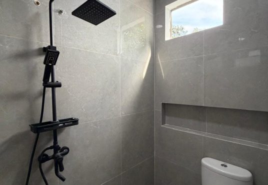 RUMAH MEWAH 2 LANTAI FURNISHED MURAH DI PONDOK INDAH RESIDENCE JAKAL KM 13