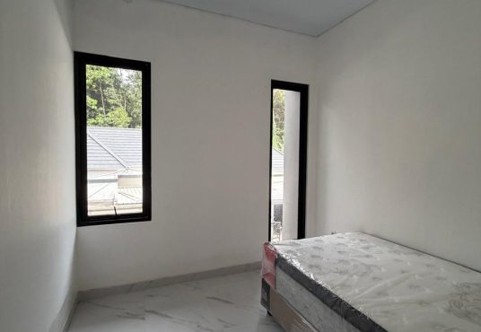 RUMAH MEWAH 2 LANTAI FURNISHED MURAH DI PONDOK INDAH RESIDENCE JAKAL KM 13