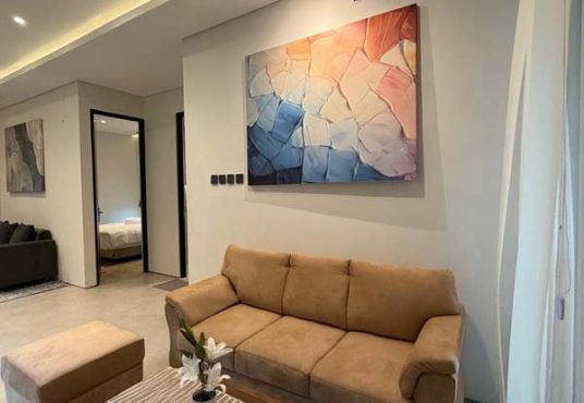 Rumah Mewah Baru Full Furnished Tanah Luas Dekat Exit Tol Purwomartani Kalasan