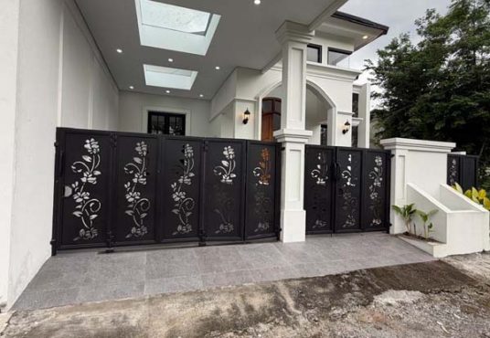 Rumah Mewah klasik modern dekat UII Jakal