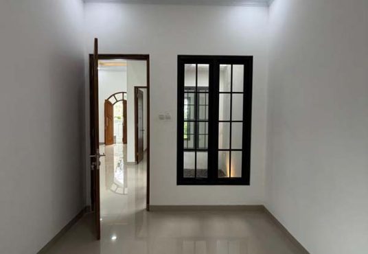 Rumah Mewah klasik modern dekat UII Jakal
