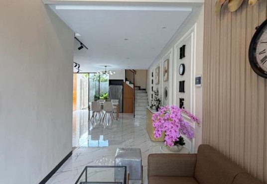 RUMAH SCANDINAVIAN CANTIK 2 LANTAI FULL FURNISHED Wedomartani Sleman