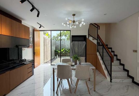 RUMAH SCANDINAVIAN CANTIK 2 LANTAI FULL FURNISHED Wedomartani Sleman