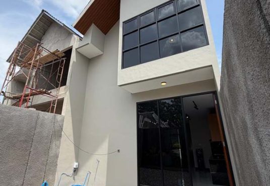 RUMAH SCANDINAVIAN CANTIK 2 LANTAI FULL FURNISHED Wedomartani Sleman