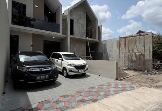 RUMAH SCANDINAVIAN CANTIK 2 LANTAI FULL FURNISHED Wedomartani Sleman