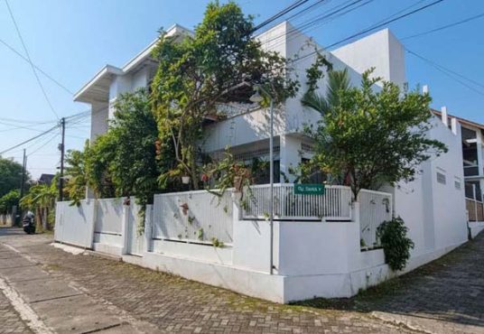 Rumah 2 Lantai Siap huni di utara Stadion Maguwo, dekat Jogja Bay dan SD Model