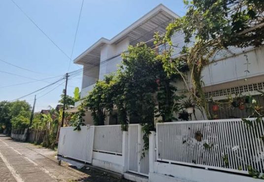 Rumah 2 Lantai Siap huni di utara Stadion Maguwo, dekat Jogja Bay dan SD Model