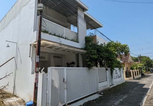 Rumah 2 Lantai Siap huni di utara Stadion Maguwo, dekat Jogja Bay dan SD Model