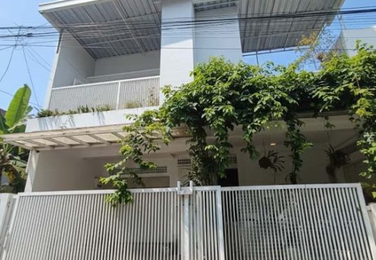 Rumah 2 Lantai Siap huni di utara Stadion Maguwo, dekat Jogja Bay dan SD Model