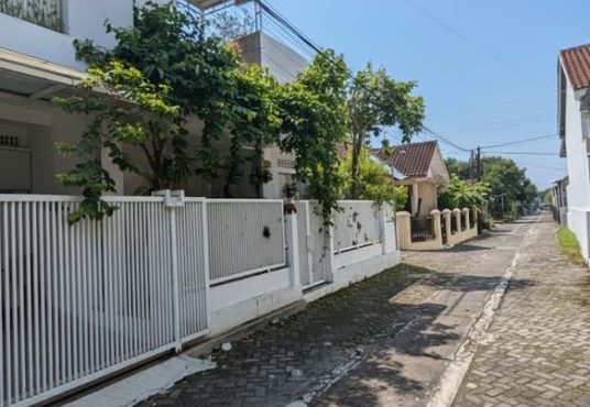 Rumah 2 Lantai Siap huni di utara Stadion Maguwo, dekat Jogja Bay dan SD Model