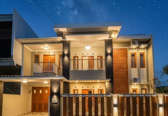 Rumah 2 lantai Semi Furnished Tanah Luas Tamanmartani dekat Prambanan