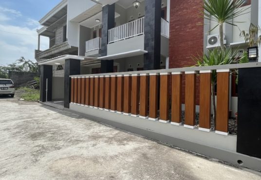Rumah 2 lantai Semi Furnished Tanah Luas Tamanmartani dekat Prambanan