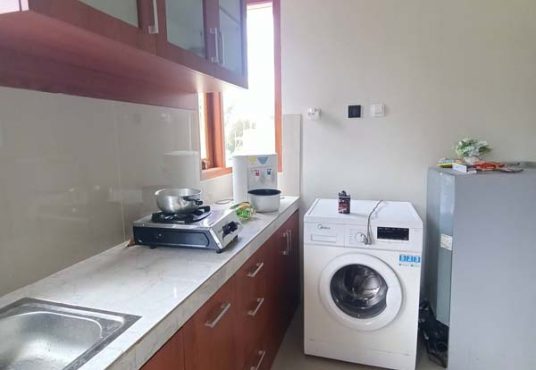 DISEWAKAN RUMAH dengan Fasilitas VILLA dekat Jombor