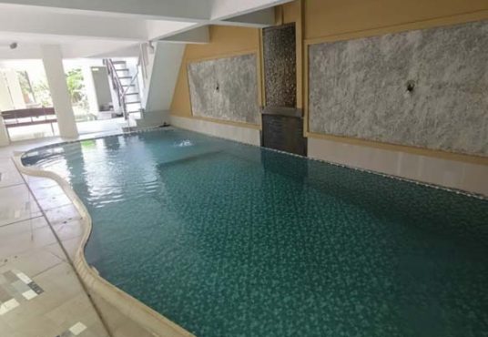 DISEWAKAN RUMAH dengan Fasilitas VILLA dekat Jombor