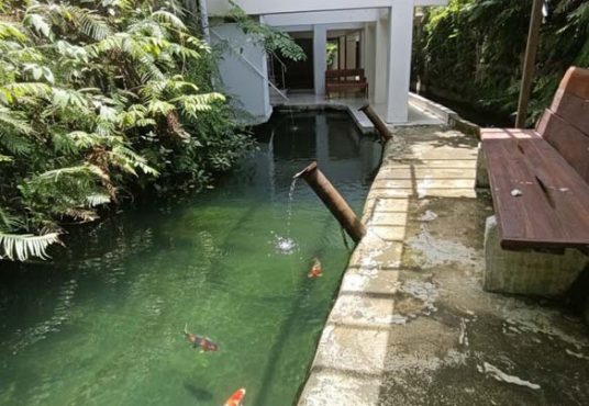 DISEWAKAN RUMAH dengan Fasilitas VILLA dekat Jombor