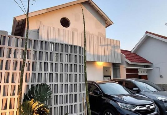https://jogjaproperti.net/property/rumah-konsep-villa-di-area-sejuk-dan-strategis-pakem-sleman/