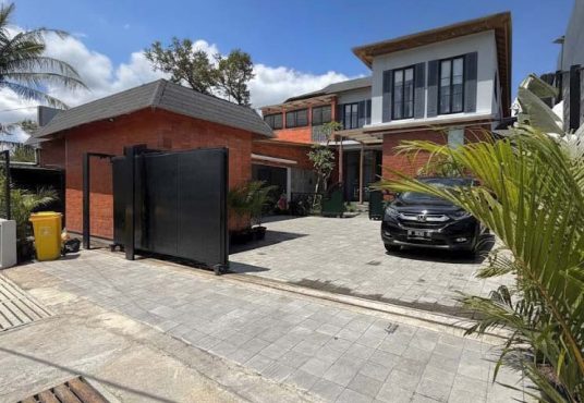 VILLA MEWAH VIEW MERAPI 2 LANTAI FULLY FURNISHED PRIVATE RESORT LIVING DI KALIURANG KM 13.5 DEKAT UII