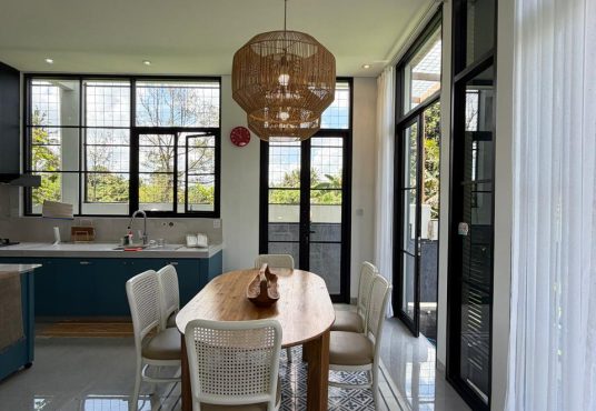 VILLA MEWAH VIEW MERAPI 2 LANTAI FULLY FURNISHED PRIVATE RESORT LIVING DI KALIURANG KM 13.5 DEKAT UII