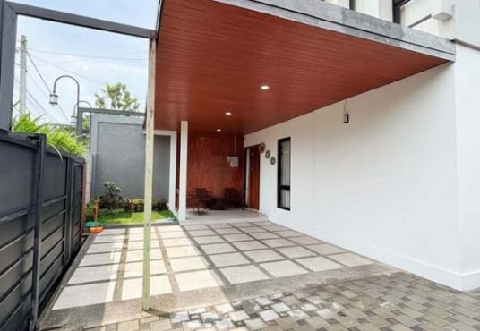 Rumah Mewah + 3 Villa Private Pool di Palagan — Hunian & Investasi Elite