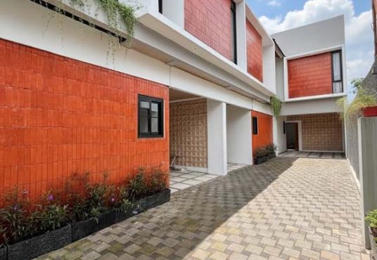 Rumah Mewah + 3 Villa Private Pool di Palagan — Hunian & Investasi Elite