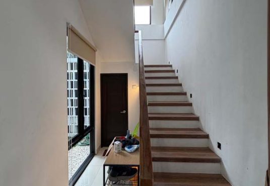 Rumah Mewah + 3 Villa Private Pool di Palagan — Hunian & Investasi Elite