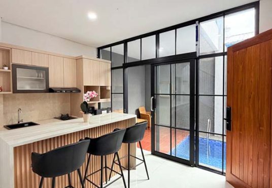 Rumah Mewah + 3 Villa Private Pool di Palagan — Hunian & Investasi Elite