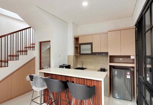 Rumah Mewah + 3 Villa Private Pool di Palagan — Hunian & Investasi Elite