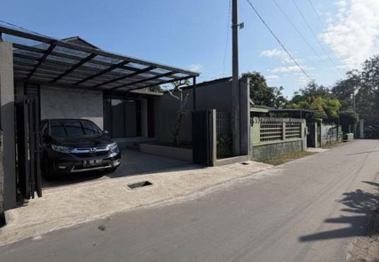 Rumah Design Mewah Tanah Luas Full Furnished di Purwomartani Kalasan