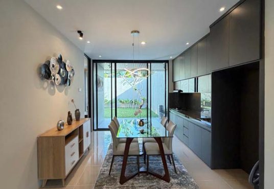 Rumah Design Mewah Tanah Luas Full Furnished di Purwomartani Kalasan