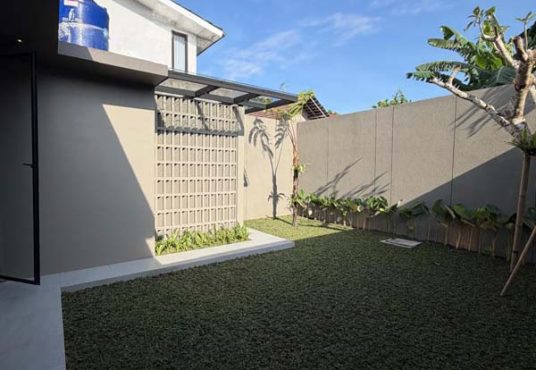 Rumah Design Mewah Tanah Luas Full Furnished di Purwomartani Kalasan
