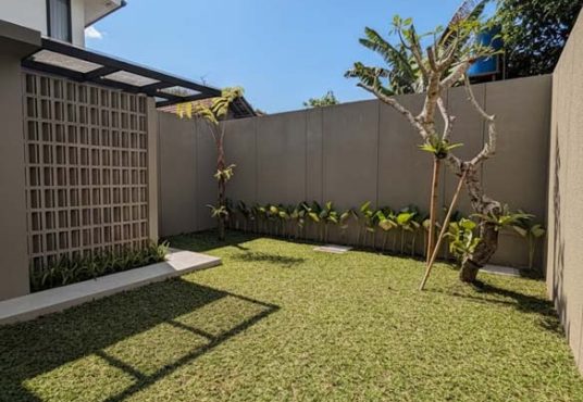 Rumah Design Mewah Tanah Luas Full Furnished di Purwomartani Kalasan