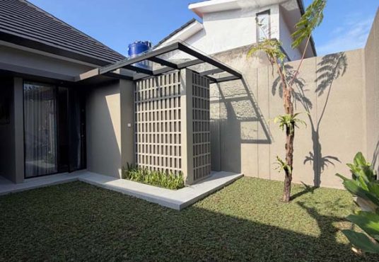 Rumah Design Mewah Tanah Luas Full Furnished di Purwomartani Kalasan
