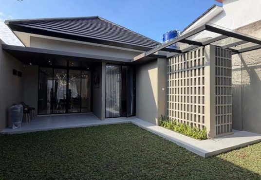 Rumah Design Mewah Tanah Luas Full Furnished di Purwomartani Kalasan