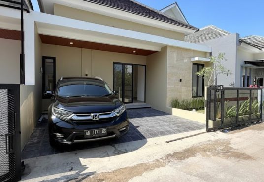 Rumah Cantik Limasan Modern Kekinian di Catur Harjo Sleman