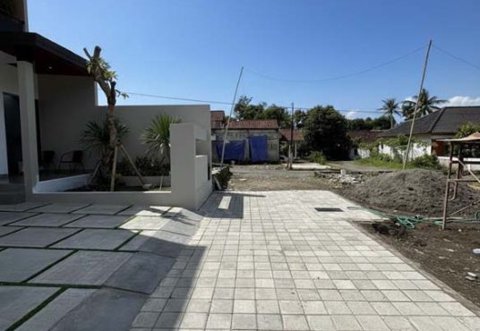 Rumah Mewah 2 Lantai Kontemporer Modern Furnished Timur Kampus UII