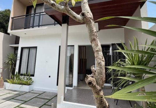 Rumah Mewah 2 Lantai Kontemporer Modern Furnished Timur Kampus UII