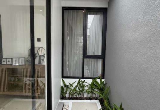 Rumah Mewah 2 Lantai Kontemporer Modern Furnished Timur Kampus UII