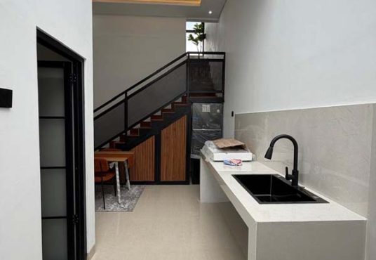 Rumah Mewah 2 Lantai Kontemporer Modern Furnished Timur Kampus UII