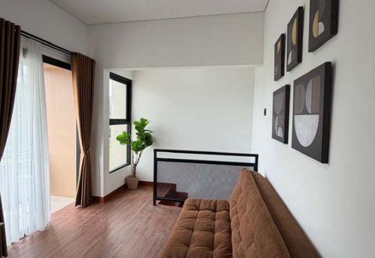 Rumah Mewah 2 Lantai Kontemporer Modern Furnished Timur Kampus UII