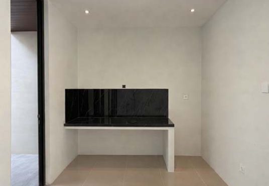 Rumah Mewah 2 Lantai Full Furnished Dekat UGM